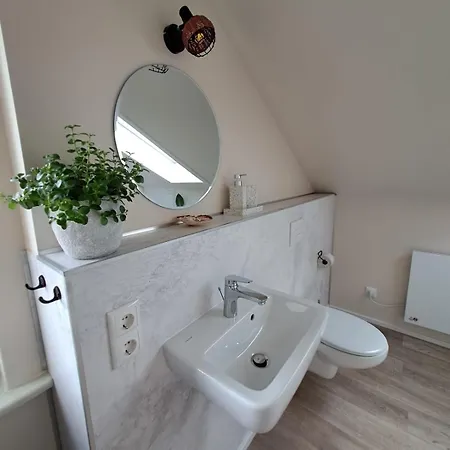 - Frieda Mit Familien, Und Biker Huetten Am Zittauer Gebirge