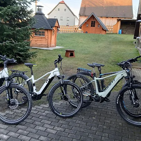 - Frieda Mit Familien, Und Biker Huetten Am Zittauer Gebirge 아파트 치타우