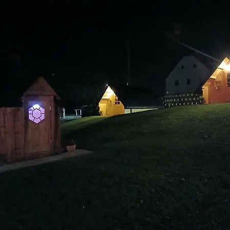 아파트 - Frieda Mit Familien, Und Biker Huetten Am Zittauer Gebirge 치타우