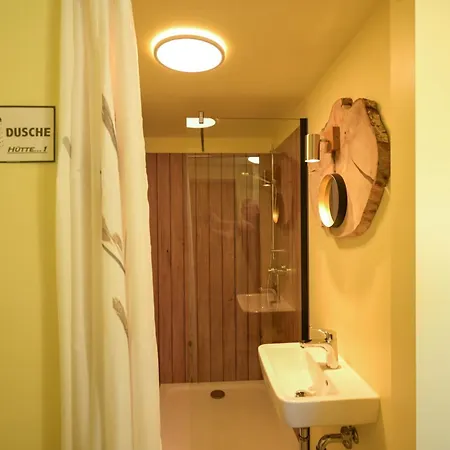 - Frieda Mit Familien, Und Biker Huetten Am Zittauer Gebirge * 치타우