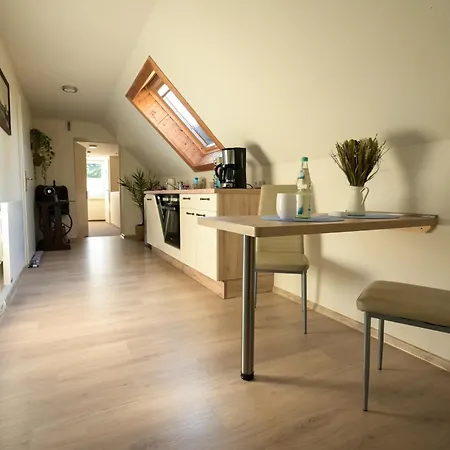 - Frieda Mit Familien, Und Biker Huetten Am Zittauer Gebirge 아파트 치타우