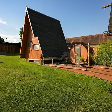 - Frieda Mit Familien, Und Biker Huetten Am Zittauer Gebirge